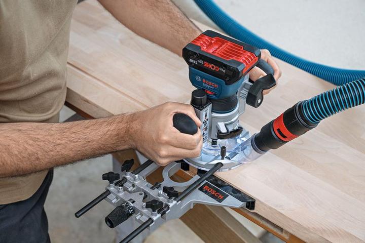 Productafbeelding Bosch Professional Kantenfrees GKF 18V-8 Professional solo, 18Volt (blauw/zwart, zonder accu en lader)