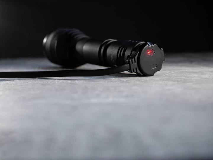 Immagine prodotto ArmyTek Torcia elettrica VIKING PRO MAGNET USB Warm (16 cm, 2050 lm)