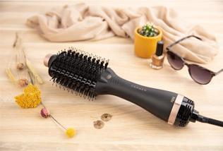 Actual product image Carmen Oval Quattro Brush