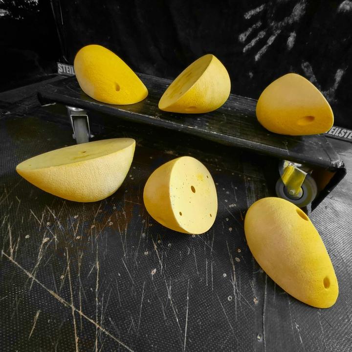 Steilstein Klettergriffe-Set 141-143 (Wunschfarbe (Anfertigung))