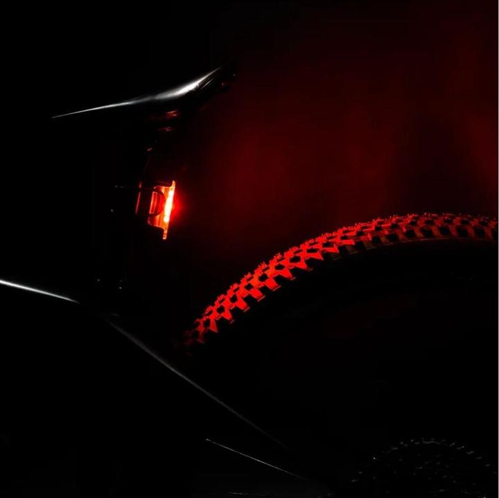 Produktbild Lezyne Strip Pro AI Alert 400+ Rear V2 (400 lm)