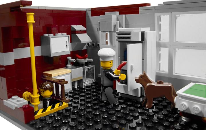 Actual product image LEGO Fire Station (10197, LEGO Creator Expert)