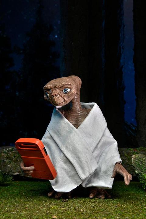 Actual product image Neca E.T. - The Extra-Terrestrial: Ultimate E.T.