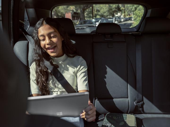 Produktbild Microsoft Surface Go 3 (10.51", Intel Core i3-10110Y, 8 GB, 128 GB)