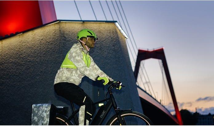 Actual product image Agu Commuter Winter Rain Jacket Hi-vis & Reflection (L)
