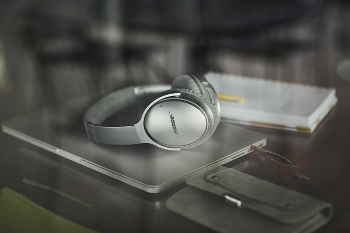 Produktbild Bose QuietComfort 35 II (ANC, 20 h, Kabellos, Kabelgebunden)