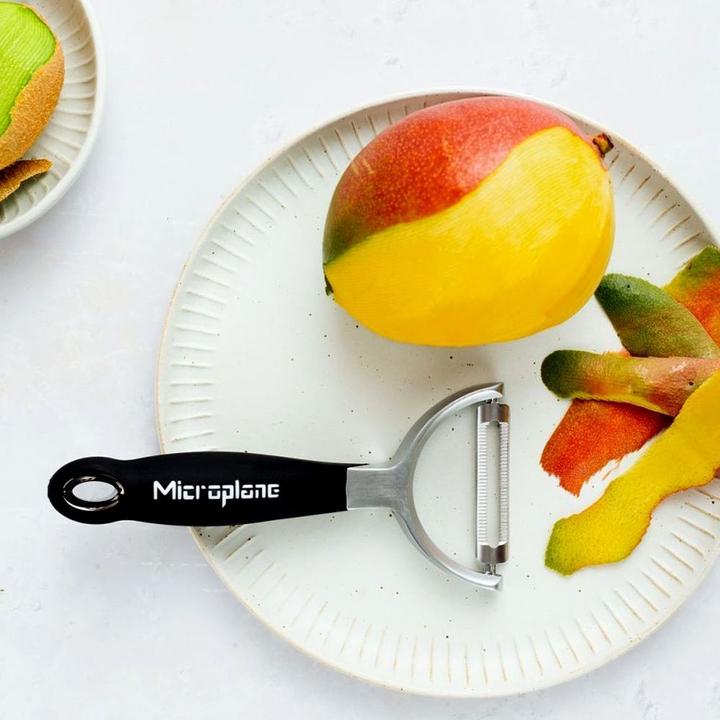 Actual product image Microplane Professional Y peeler