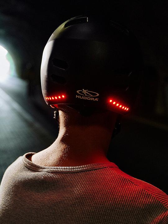 Produktbild Hudora Skaterhelm LED, Gr. L (58 - 61 cm)