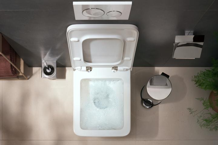 Actual product image hansgrohe EluPura Original Q wall-hung WC, SmartClean, AquaChannel Flush, 360x640mm