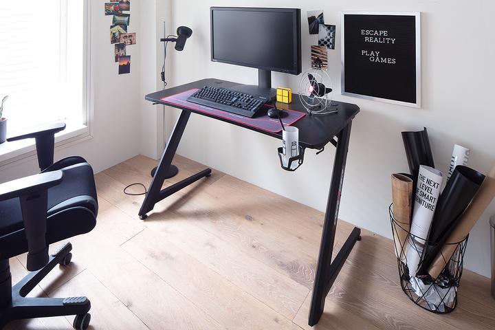 Actual product image McRacing gaming desk