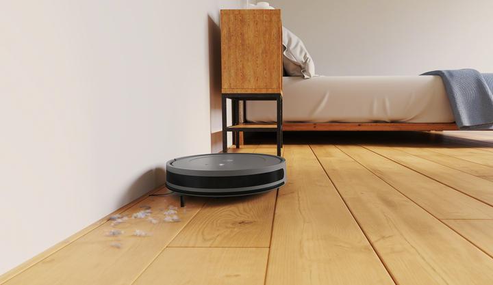 Actual product image iRobot Roomba Combo Essential (Vacuum mopping robot)