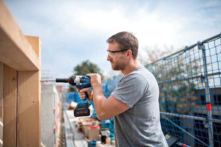 Produktbild Bosch Professional Akku-Drehschlagschrauber GDS 18V-1050 H, 2 Akku ProCORE18V 5.5Ah, Ladg., L-BOXX (Akkubetrieb)