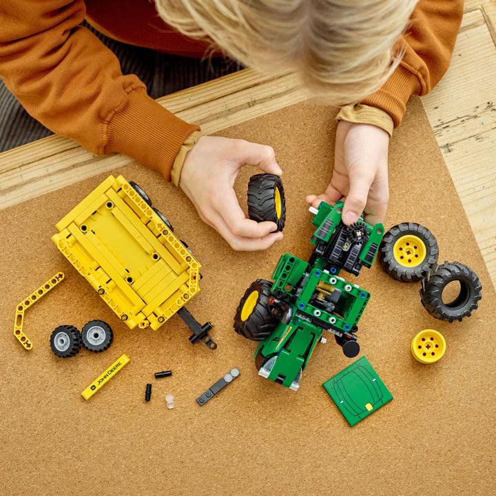 Image du produit LEGO Tracteur John Deere 9620R 4WD (42136, LEGO Technic)