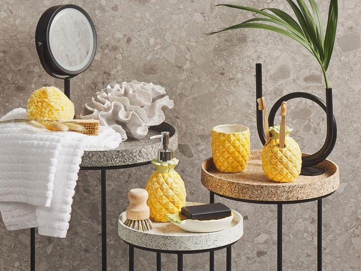 Actual product image Beliani Bathroom set 4-piece ceramic pineapple motif yellow MAICAO
