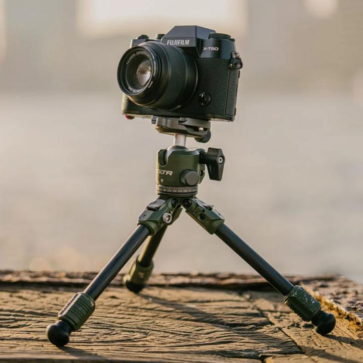 Image du produit Tilta BT03E Tabletop Ball Head, 1-Stage Carbon Fiber Tripod, Extendable Edition (Carbone, Métal)