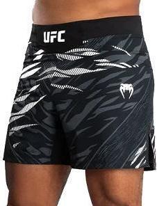 Image du produit UFC Fusion by Venum Authentic Fight Night Men’s Fight Short / Short Fit / Schwarz / Medium (M)