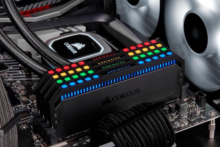 Actual product image Corsair Dominator Platinum RGB (4 x 8GB, 3600 MHz, DDR4-RAM, DIMM)