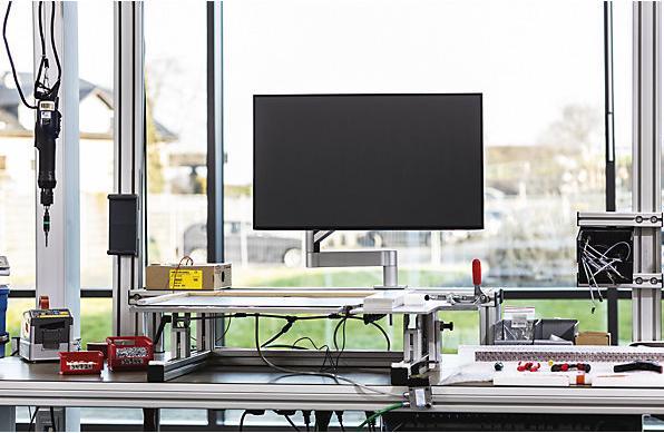 Actual product image Durable Monitor mount (Table, 27")