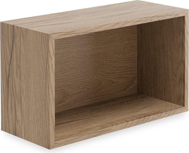 Wild oak wood reproduction
