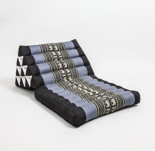 Actual product image Cachet Dreieckskissen mit einer Matte (38 cm)