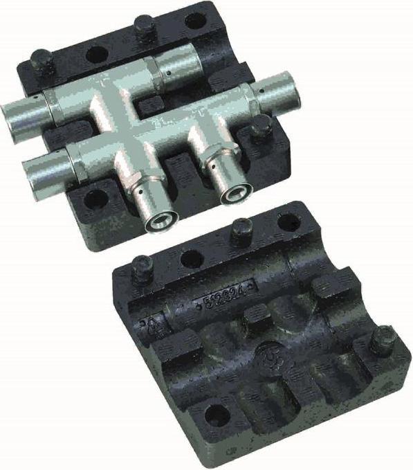 Actual product image Multitubo Crossing fitting m box of EPS 20x16x16mm