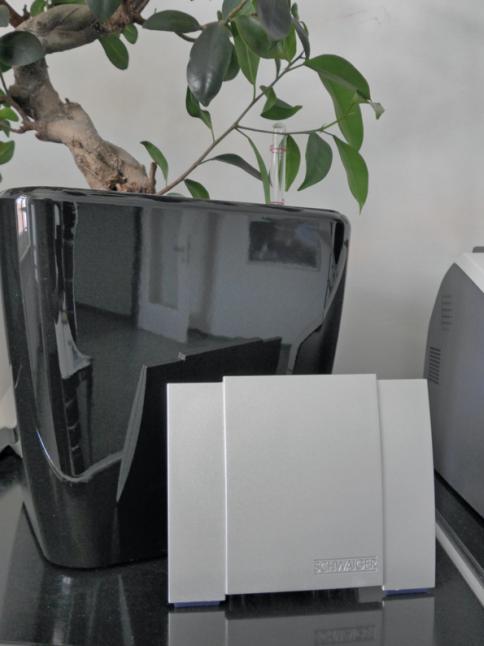 Actual product image Schwaiger HD Allround Antenna (Flat antenna, 35 dB, DVB-T / -T2)