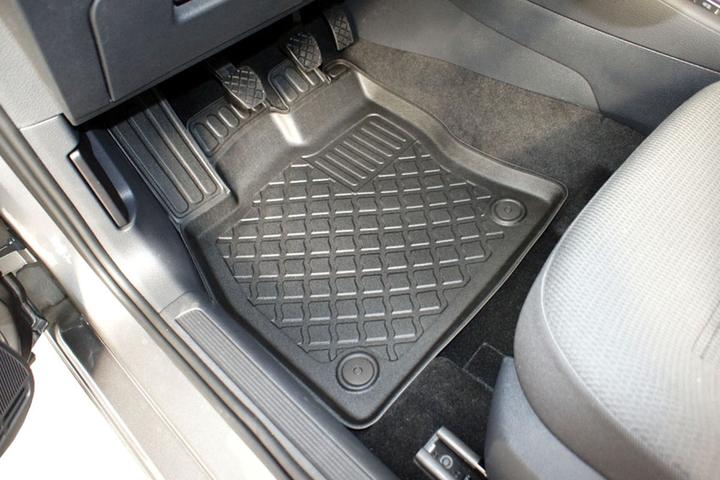 Actual product image Aristar 3D Allwetter Fussmatten für Skoda Octavia Kombi IV ab 2020 bis heute (1 set of 3 doormats)