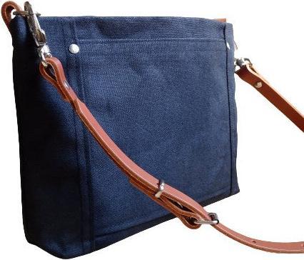 Image du produit Only-Bags.Store Sac croisé en toile cirée, petit format, lanière en cuir, porte-monnaie à fermeture éclair