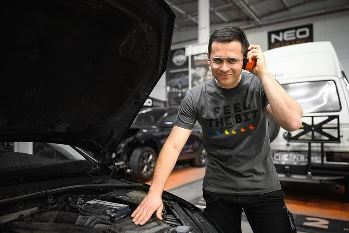 Actual product image Neo T-shirt with print, FEEL THE BIT, dydis M (M)