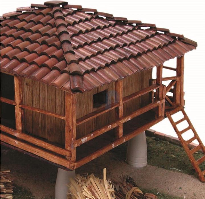 Image du produit Block Cuit. Kit maquette 3D en céramique - Grenier asturien «Hórreo» (33 x 14 x 26 cm)