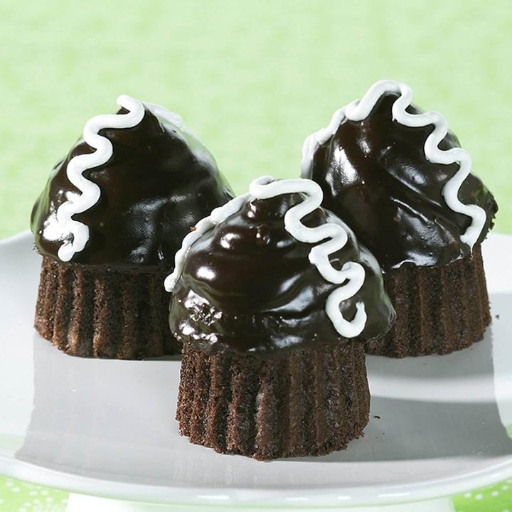 Produktbild Nordic Ware Pro-Cast Filled Cupcakes Pan