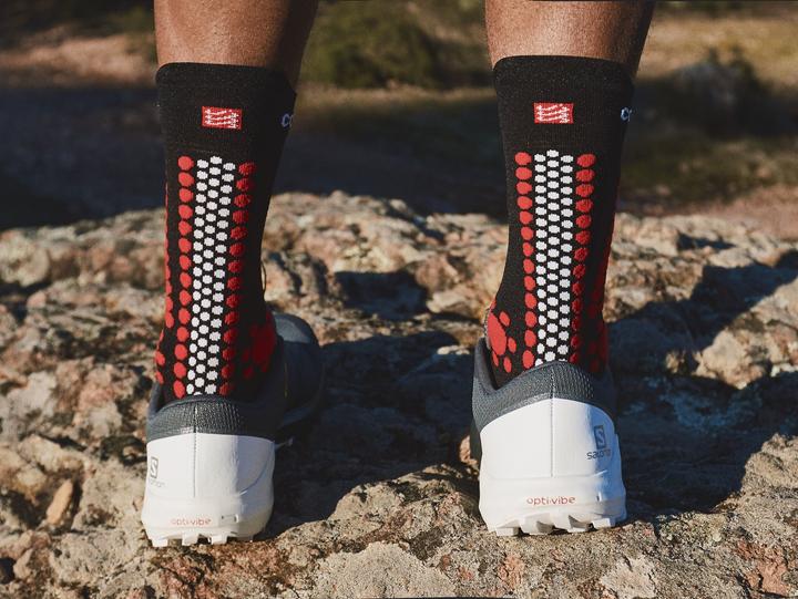 Actual product image Compressport Pro Racing Socks v4.0 Trail (42 - 44)