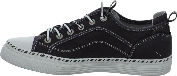 Actual product image Mustang Sneaker (40)