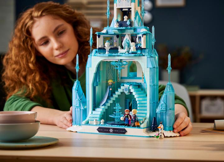 Produktbild LEGO Der Eispalast (43197, LEGO Seltene Sets)