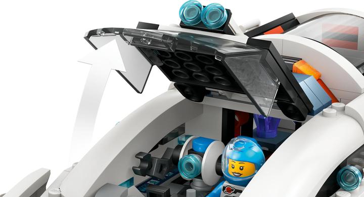 Actual product image LEGO City Command Rover and Crane Loader Toy 60432 (60432, LEGO City)