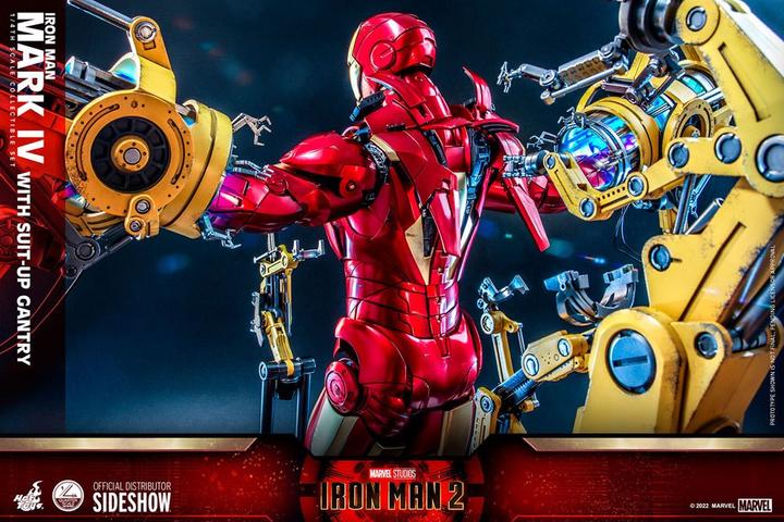 Produktbild Hot Toys Iron Man 2 figurine 1/4 Iron Man Mark IV with Suit-Up Gantry 49 cm