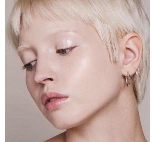 Produktbild Madara MÃDARA - Skin Equal Soft Glow Foundation SPF 15 - Liquid make-up 30 ml - (10)