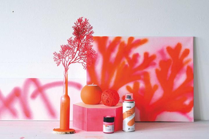 Actual product image Magni 76372 - Colour spray, neon pink 200 ml, fluorescent water-based spray paint, intensive leuc (Neon pink, 200 ml)