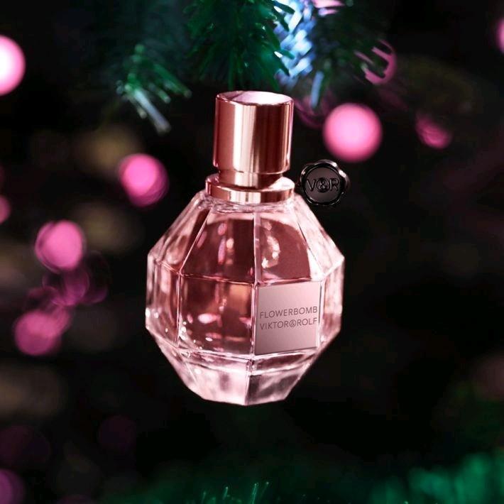 Image du produit Viktor & Rolf Coffret cadeau Flowerbomb 110 ml (Set parfum)