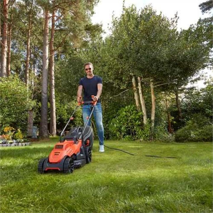 Actual product image Black & Decker Bemw461bh (Electrical connection)