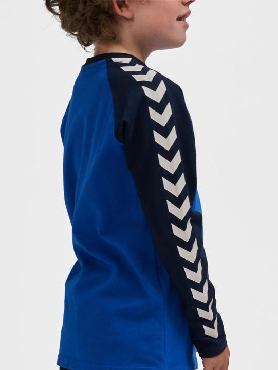 Actual product image hummel hmlBOYS T-SHIRT L/S (104)