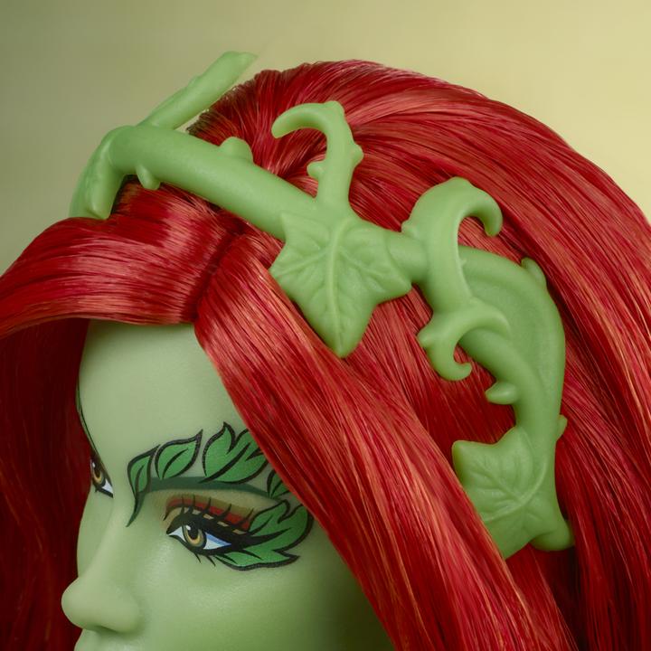 Image du produit Barbie Poupée de collection Signature Poison Ivy