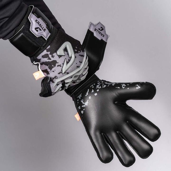 Produktbild Catch & Keep Fussballhandschuhe Kralle Splash Gr. 3 Grau Torwart Keeper Goalie Handschuhe (3)