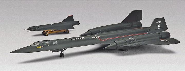 Actual product image Revell SR-71A Blackbird