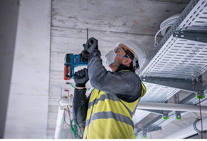 Produktbild Bosch Professional Akku-Bohrhammer mit SDS plus GBH 18V-22, L-BOXX, ohne Akkupack (Akkubetrieb)