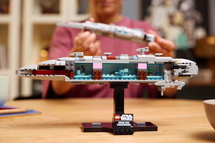 Produktbild LEGO Sternkreuzer Heimat Eins (75405, LEGO Star Wars)