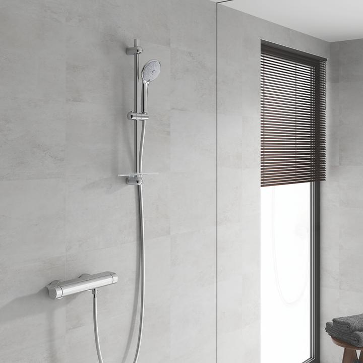 Actual product image Grohe Grohtherm 2000 thermostatic shower mixer with shower set