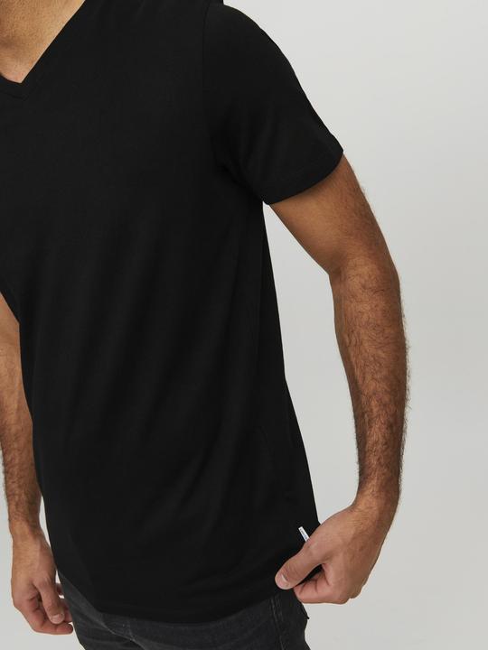 Actual product image Jack & Jones Organic V-Neck (M)
