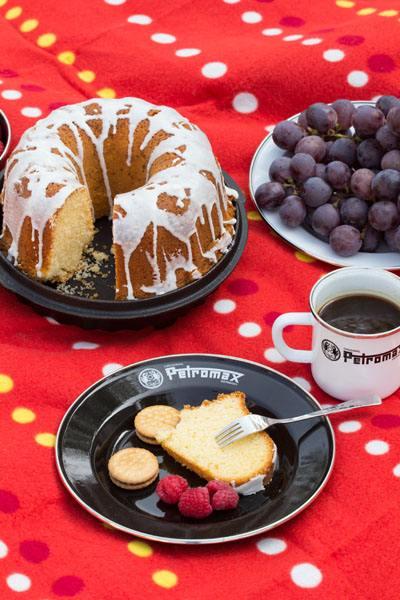 Actual product image Petromax Gugelhupfform gf1 with cake base lid (23.80 cm)