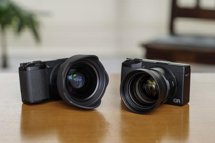 Produktbild RICOH GR IIIx (40 mm, 24.20 Mpx, APS-C / DX)